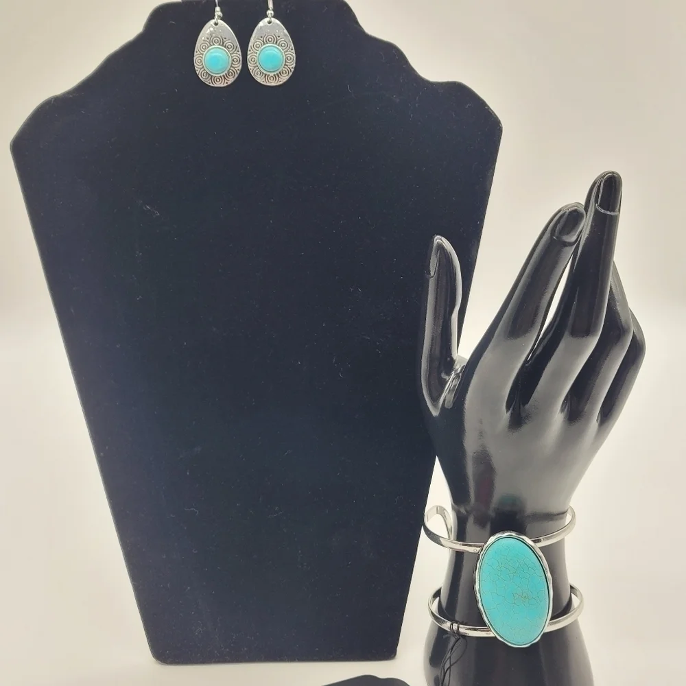 Paparazzi Jewelry Collection (Turquoise) Bracelet and Earrings​​​